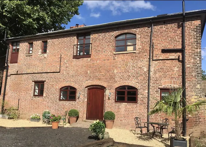 Evelith Manor Barns